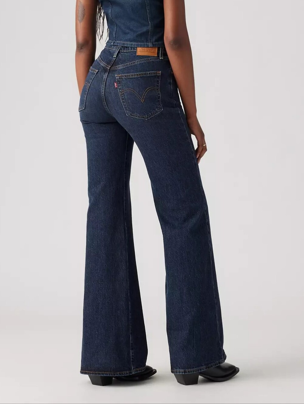 Levi's Ribcage Bell Jeans | Size W25 L32